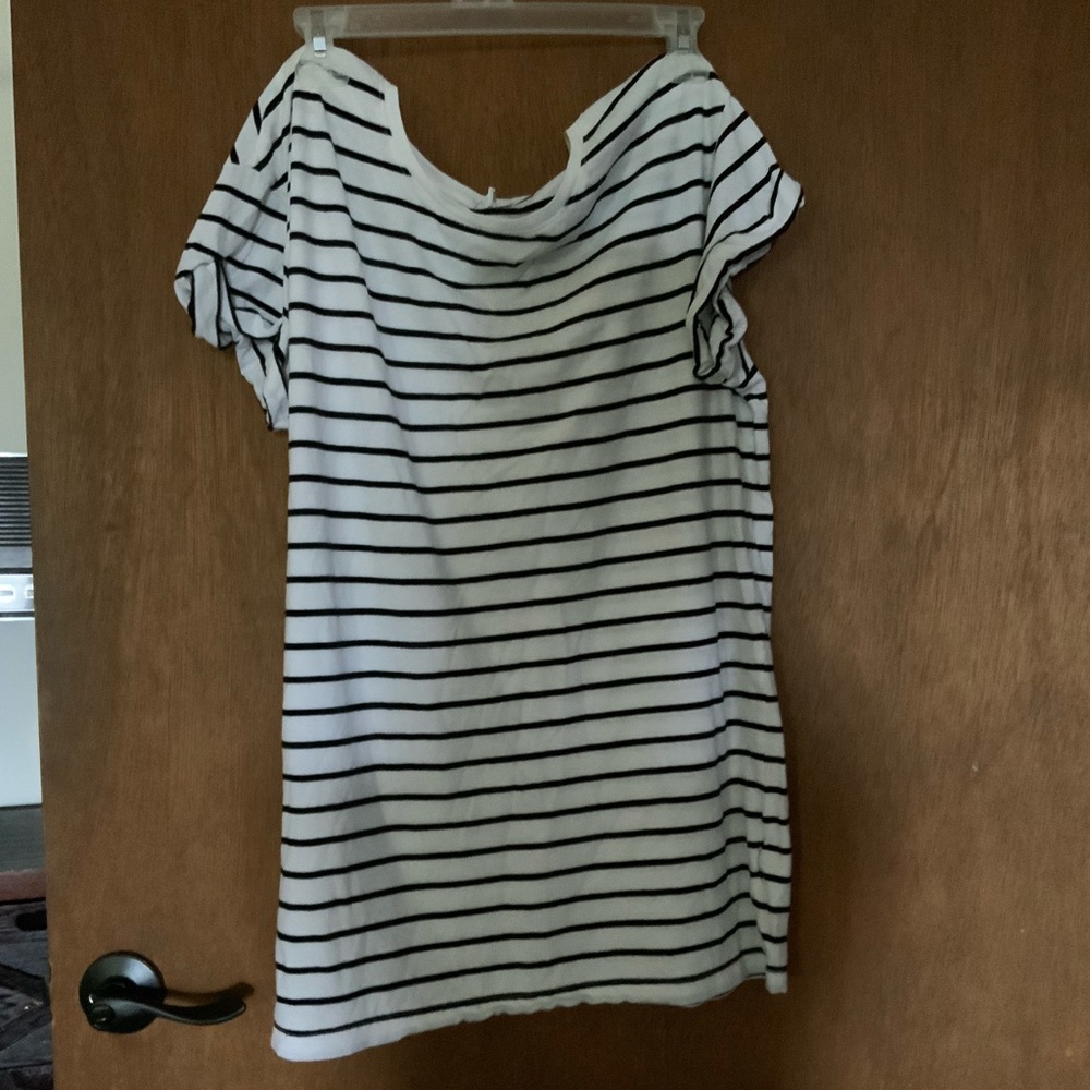 Divided T-shirt dress